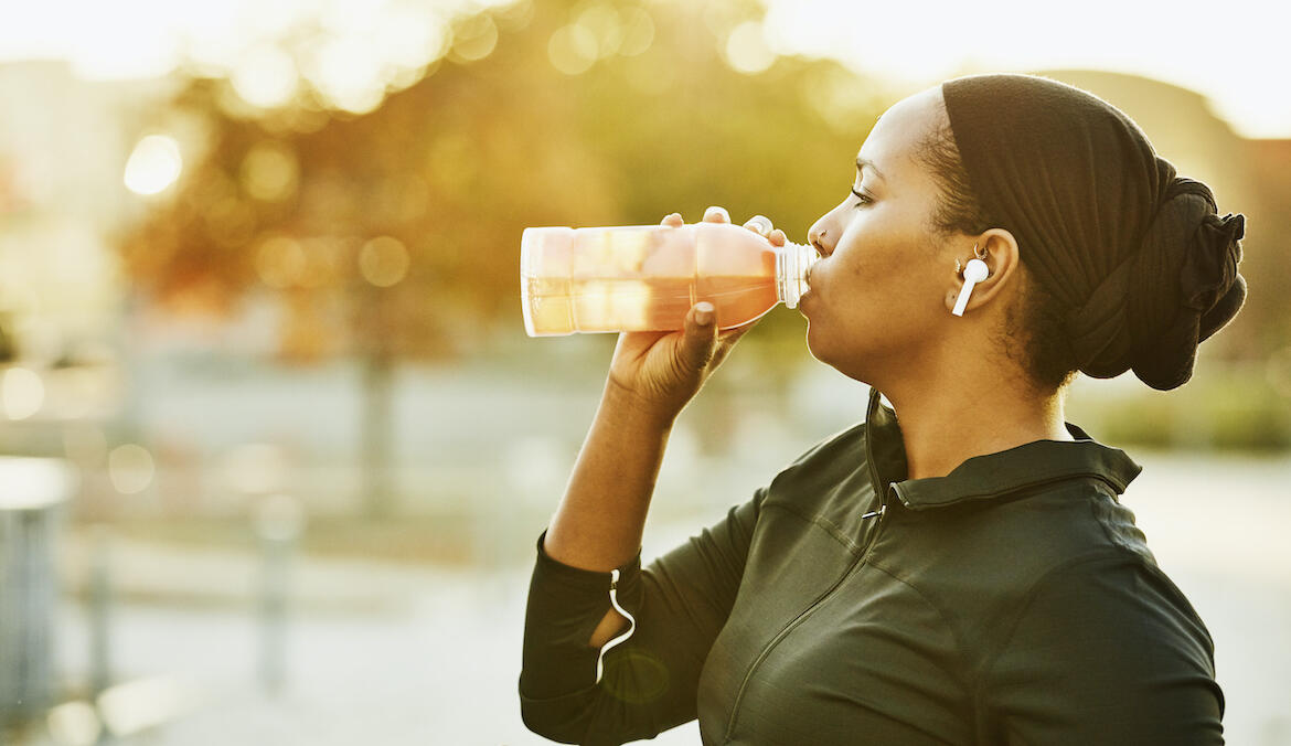  Should You Be Drinking Protein Water? A Registered Dietitian Weighs In